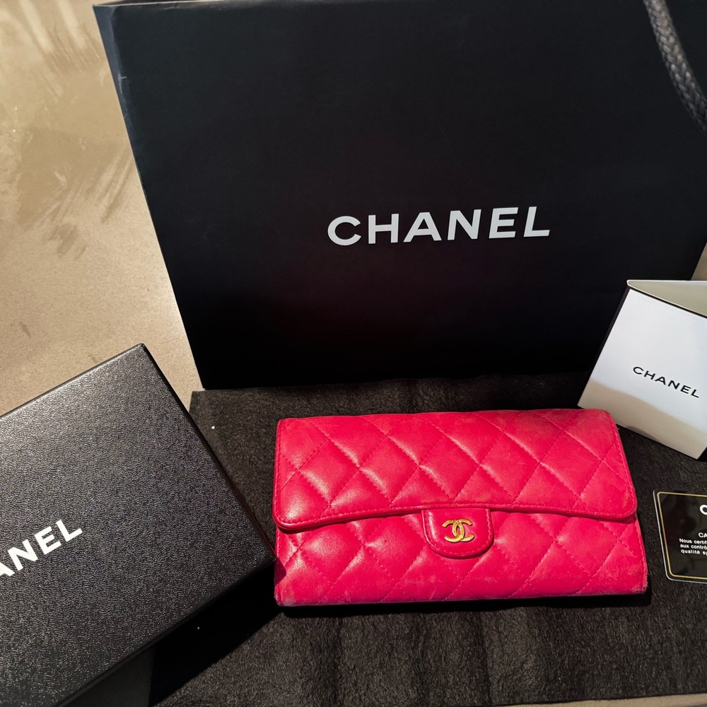 CHANEL Long Wallet Matelasse Barbie pink